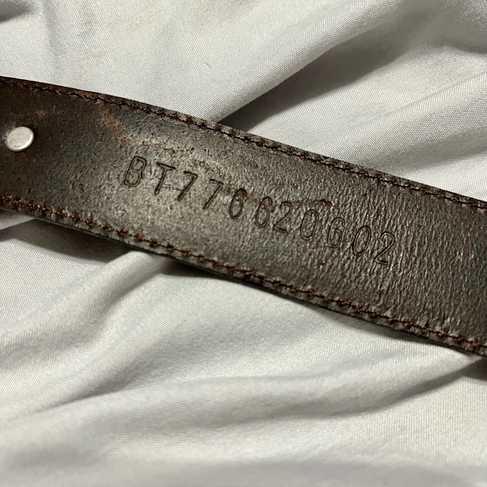 Vintage Fossil Belt Brown Leather with Silver Hardware - Picture 6 of 7